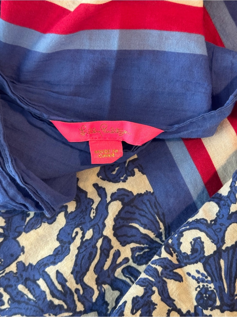 Lilly Pulitzer Sea Life Semi-Sheer Scarf/Multi Way Wrap - Picture 2 of 2